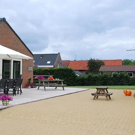 Bed And Breakfast De Meule Montfort-3